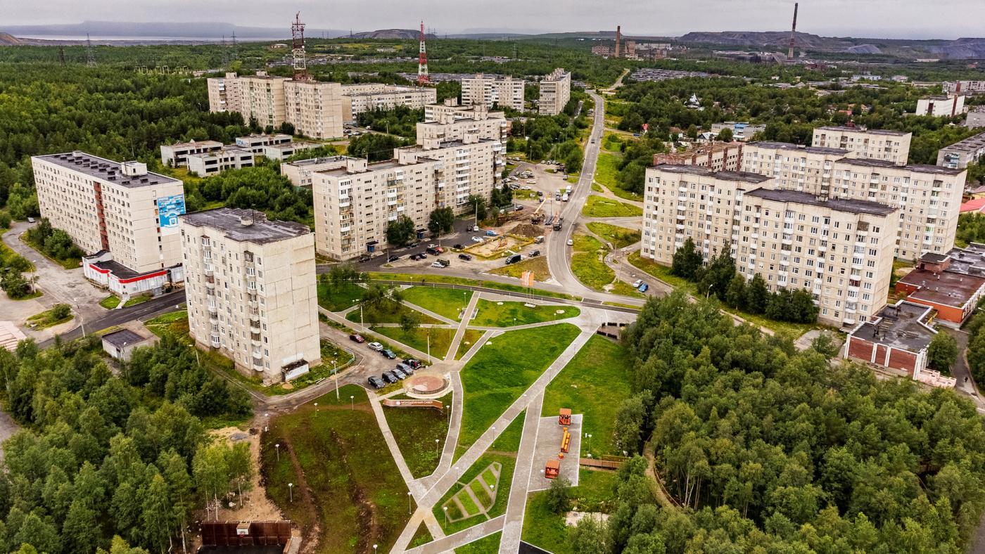 Андрей Чибис дал поручение отремонтировать детскую поликлинику в Оленегорске